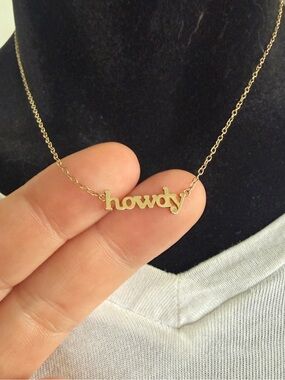 Gold Tone 'howdy' Script Choker Necklace - Minimal Women's Jewelry